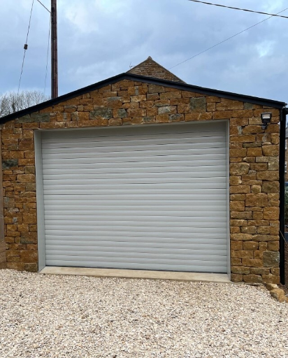 Stone Garage 08 Medium