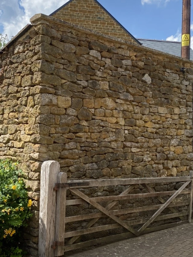 Stone Garage 27 Medium